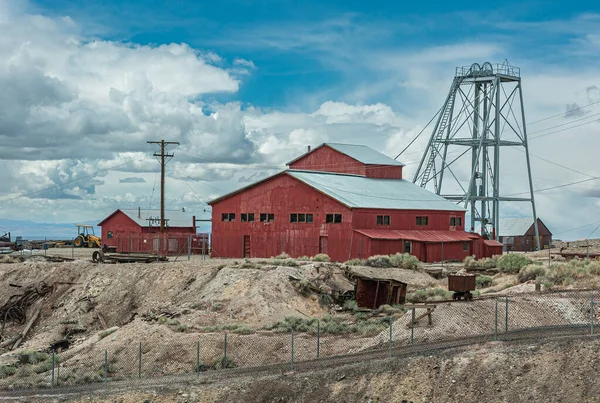 Tonopah Nevada Usa Maj 2011 Historisk Gruvpark Närbild Röd Gruvbyggnad — Stockfoto