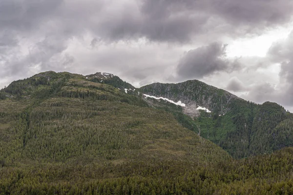 Pacific Coastline Alaska Usa Juli 2011 Kanadensiska Klippiga Berget Tung — Stockfoto