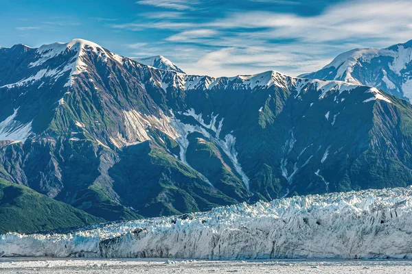 Disenchantment Bay Alaska Usa Juli 2011 Grön Skogbevuxen Lägre Nivåer — Stockfoto