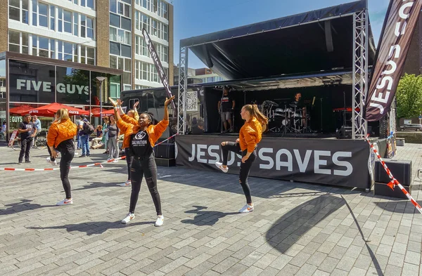 Rotterdam Juli 2022 Jesus Saves Jonge Vrouwelijke Dansgroep Mannelijke Band — Stockfoto