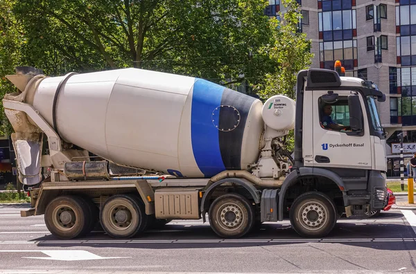 Rotterdam Netherlands July 2022 Closeup White Blue Concrete Mill Truck — Stock Photo, Image
