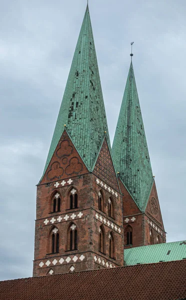 Alemanha Lubeck Julho 2022 Encerramento Marienkirche Igreja Maria Campanários Verdes — Fotografia de Stock