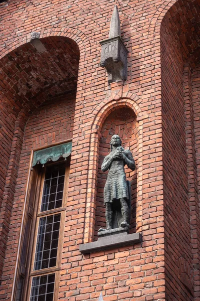 Suécia Estocolmo Julho 2022 Câmara Municipal Stadshuset Estátua Bronze Homem — Fotografia de Stock