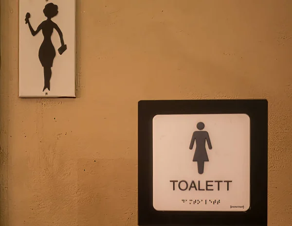 Svezia Stoccolma Luglio 2022 Segno Toilette Femminile Con Pittogrammi Testo — Foto Stock