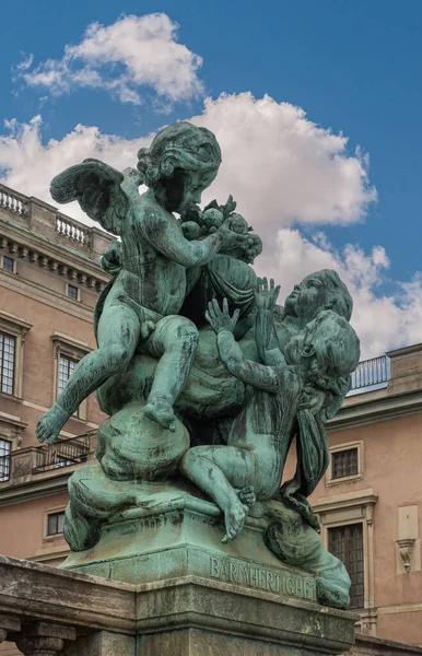 Suécia Estocolmo Julho 2022 Palácio Real Estátua Mercy Bronze Verde — Fotografia de Stock