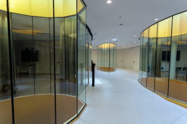 Budapeşte, Macaristan - 6 Mart 2022: Güneşli bir bahar gününde Budapeşte 'deki Müzik Evi.