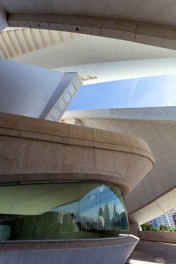 Valencia, İspanya - 05 07 2022: Valencia Sanat ve Bilim Şehri 'nde bulunan Sanat Sarayı (Palau de les Arts Reina Sofia)..