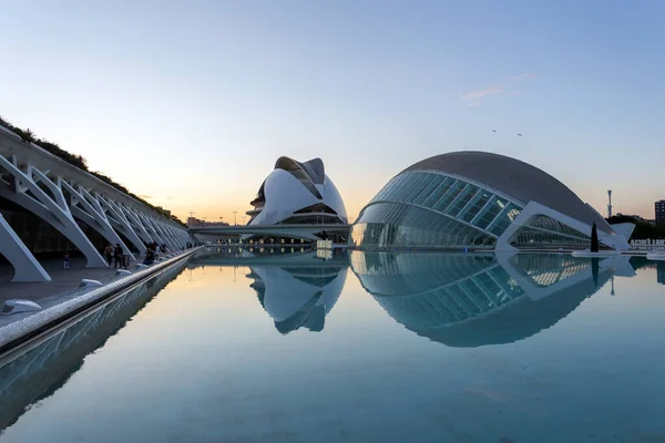 Valencia Spanya 2022 Spanya Nın Valencia Kentindeki Hemisferic Binasının Akşam — Stok fotoğraf