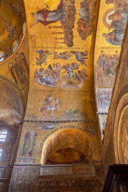 Venedik, İtalya - 06 09 2022: Venedik 'teki Aziz Mark Bazilikası' nın tavan mozaikleri