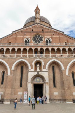 Padua, İtalya - 06 10 2022: Padua 'da Aziz Anthony Bazilikası.