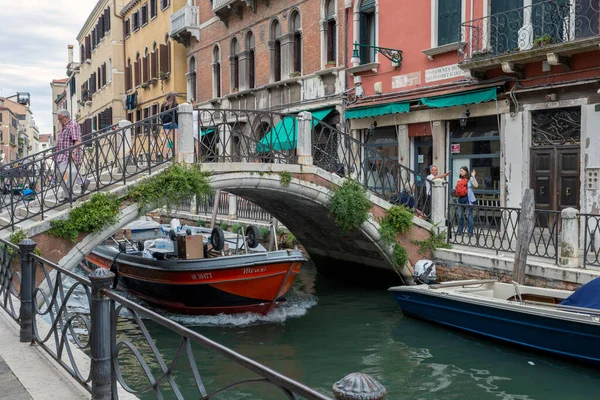 Venise Italie 2022 Canal Étroit Dans Ville Venise Par Matin — Photo