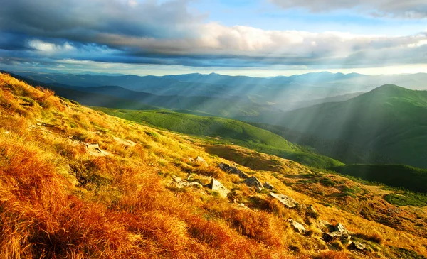 Mountain landscape with sun — Stock Photo, Image