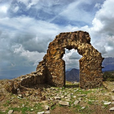 ruins of the old stone gate clipart