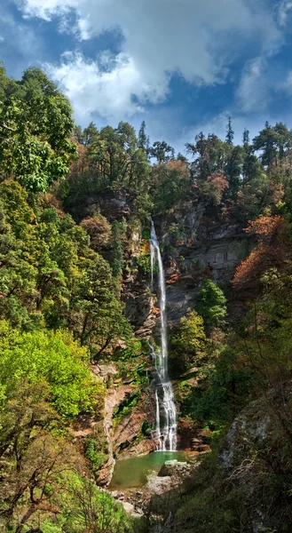 Waterfall in deep forest — Stock Photo, Image