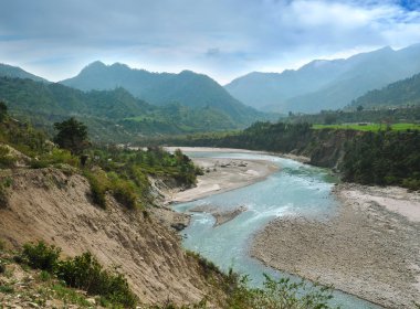 alaknanda Nehri kanalı