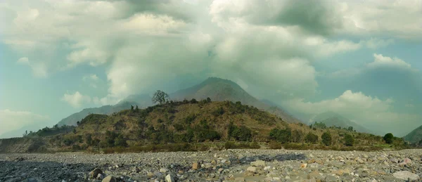 Панорама Mountain Гімалаїв — стокове фото