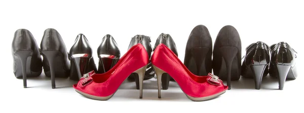 Vysoké podpatky červená a černá — Stock fotografie