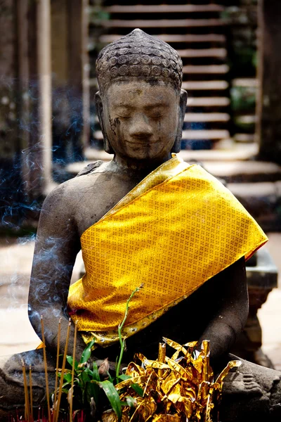 Buddha statue with golden scarf — Stock Photo, Image