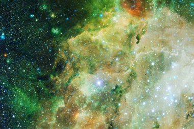 Derin uzayda bir yerde güzel bir galaksi. Kozmik duvar kağıdı. Bu görüntünün elementleri NASA tarafından desteklenmektedir