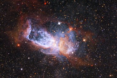 Derin uzayda bir yerde güzel bir galaksi. Kozmik duvar kağıdı. Bu görüntünün elementleri NASA tarafından desteklenmektedir