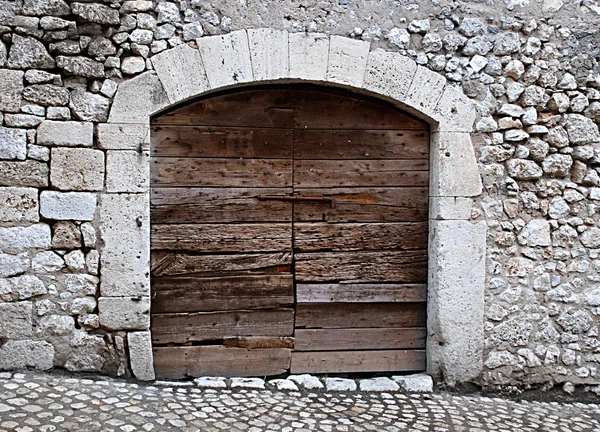 Oude houten deur, Italië — Stockfoto