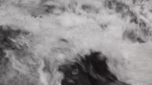 Vuoristojoki — kuvapankkivideo