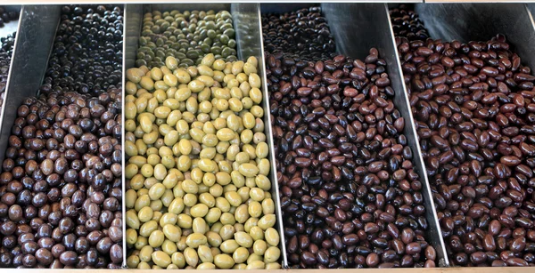 Olive at farmers market — Stock Photo, Image