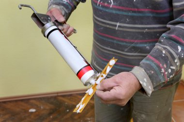 Çıta ve silikon yapıştırıcı