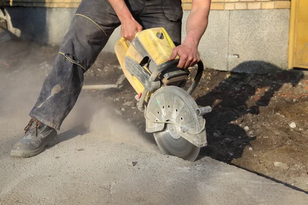 Construction site, worker and tool — Stock Photo, Image