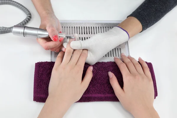 Schoonheidsbehandeling van vingernagels — Stockfoto