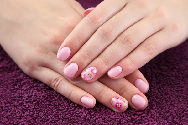 Beauty treatment of fingernails — Stock Photo, Image