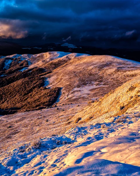 Kouzelný Zimní Západ Slunce Hory Tarnica Národní Park Bieszczady Karpaty — Stock fotografie