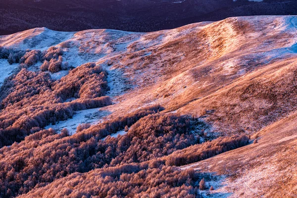 Dağların Çarpıcı Kış Manzarası Bieszczady Ulusal Parkı Karpatlar Polonya — Stok fotoğraf