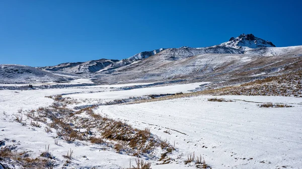 エルシー山 カセリ トルコ 牡牛座山脈で最も高いピーク — ストック写真