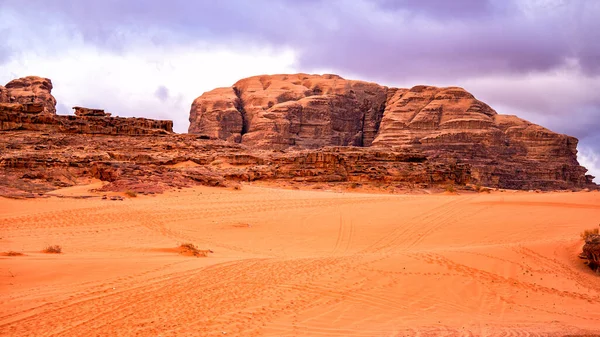 Ett Enastående Ökenbergslandskap Wadi Rum Skyddat Område Jordanien — Stockfoto