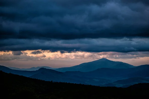 Dramatic Cloudy Sky Mountains Ostra Hora Carpathians Ukraine — Stock Photo, Image