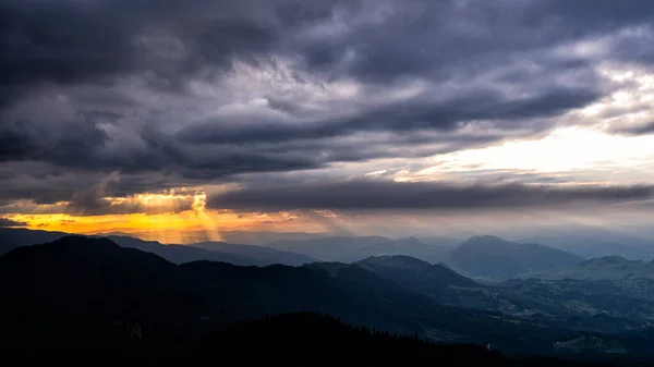 Zonsondergang Het Rarau Gebergte Oost Karpaten Roemenië — Stockfoto