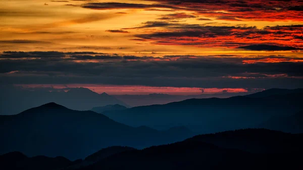 Sunrise Low Tatras Seen Mount Krizna Great Fatra Velka Fatra — Stockfoto