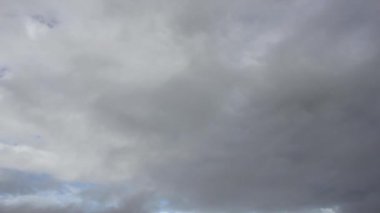 bulutlar yağmur ile taşıma