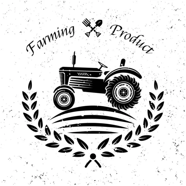 Producto agrícola vector emblema monocromo, etiqueta, insignia o logotipo en estilo vintage con tractor sobre fondo con texturas grunge extraíbles — Vector de stock