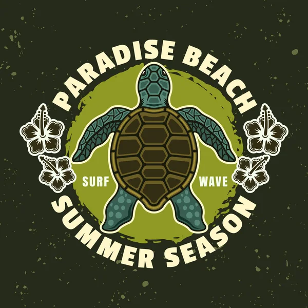 天堂海滩矢量古老的标志 徽章或标志与海龟的顶部视图 深色背景的彩色插图 — 图库矢量图片