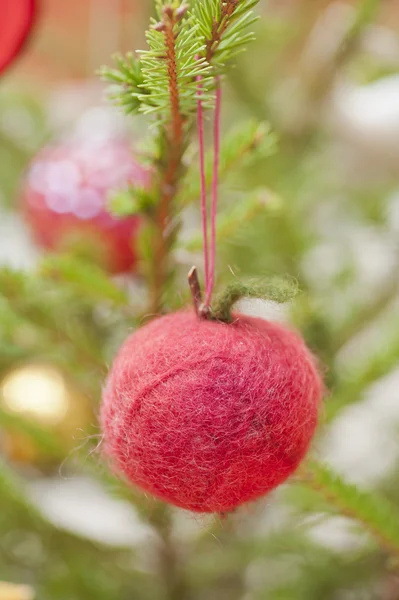 Decorazione in un albero di Natale — Foto Stock