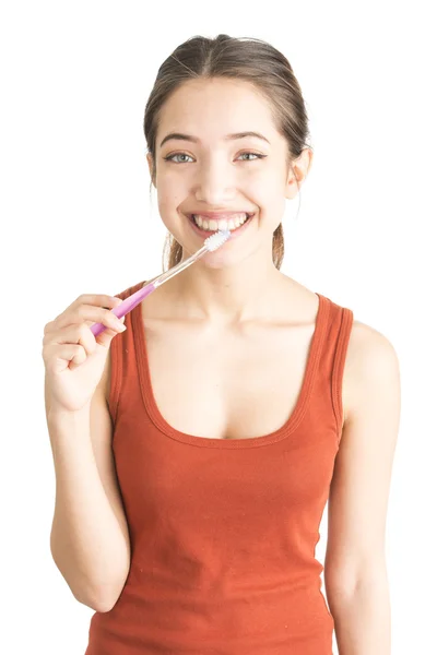 Jovem atraente segurando escova de dentes — Fotografia de Stock