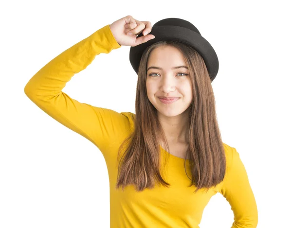 Retrato de mujer joven atractiva con sombrero negro — Foto de Stock