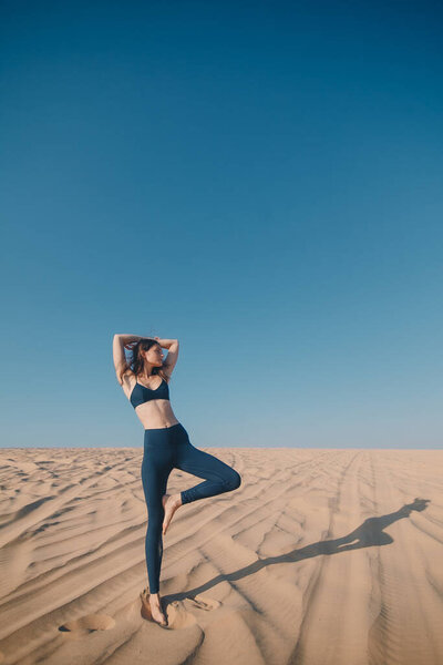 Young Beautiful Brunette Black Clothes Posing Sandy Beach Attractive Woman Stock Image