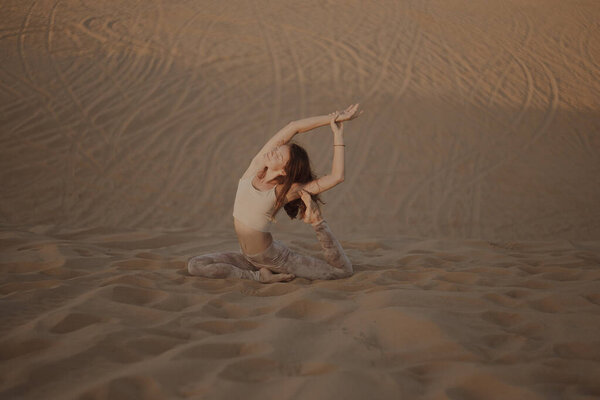 Beautiful Young Brunette Beige Clothes Posing Sandy Beach Attractive Woman Royalty Free Stock Images