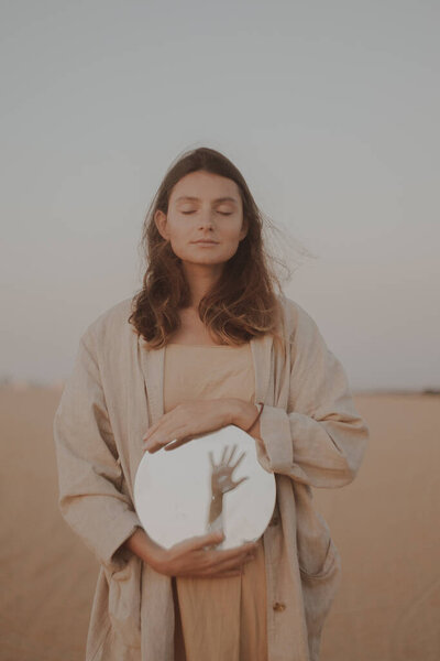 Beautiful Young Brunette Beige Clothes Posing Mirror Sandy Beach Royalty Free Stock Images