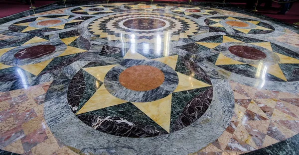 Marmeren vloer in de kerk van het gemorst bloed, St Petersbu — Stockfoto