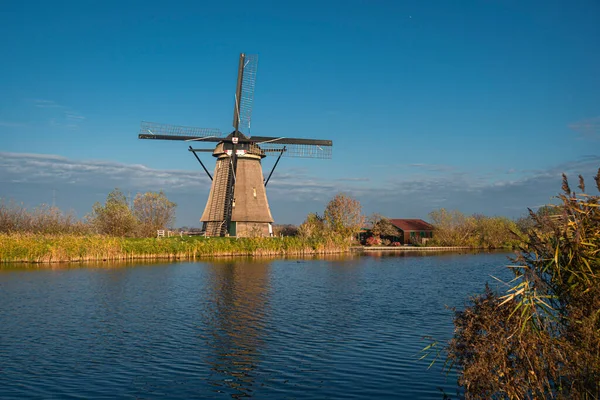 Ancien Moulin Vent Sur Bord Canal Kinderdijk Pays Bas — Photo