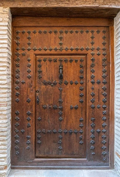 Starověké Dřevěné Dveře Městě Toledo Španělsko — Stock fotografie